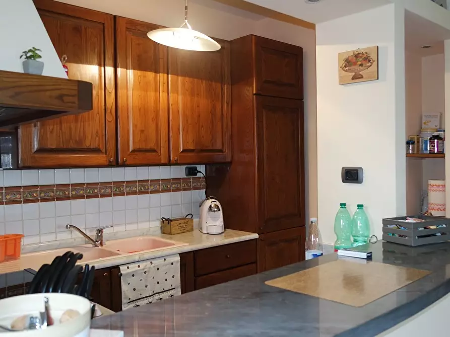 Immagine 6 di Casa semindipendente in vendita  a Ortonovo