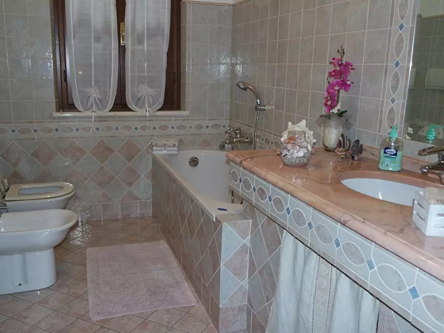 Immagine 31 di Casa semindipendente in vendita  a Ortonovo