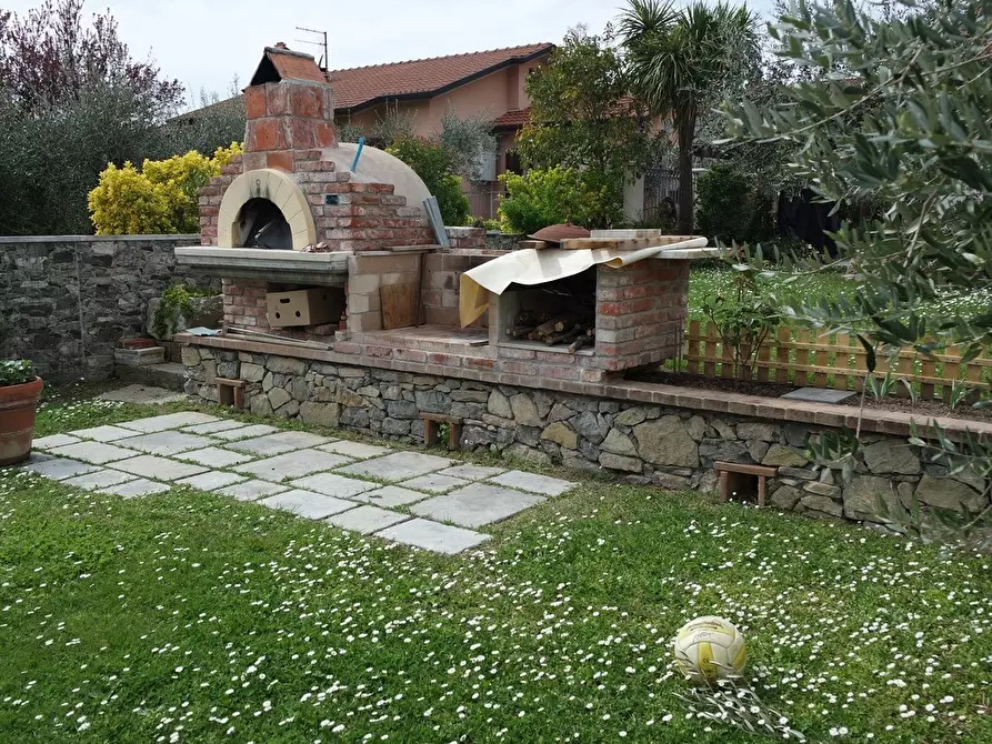 Immagine 48 di Casa semindipendente in vendita  a Ortonovo