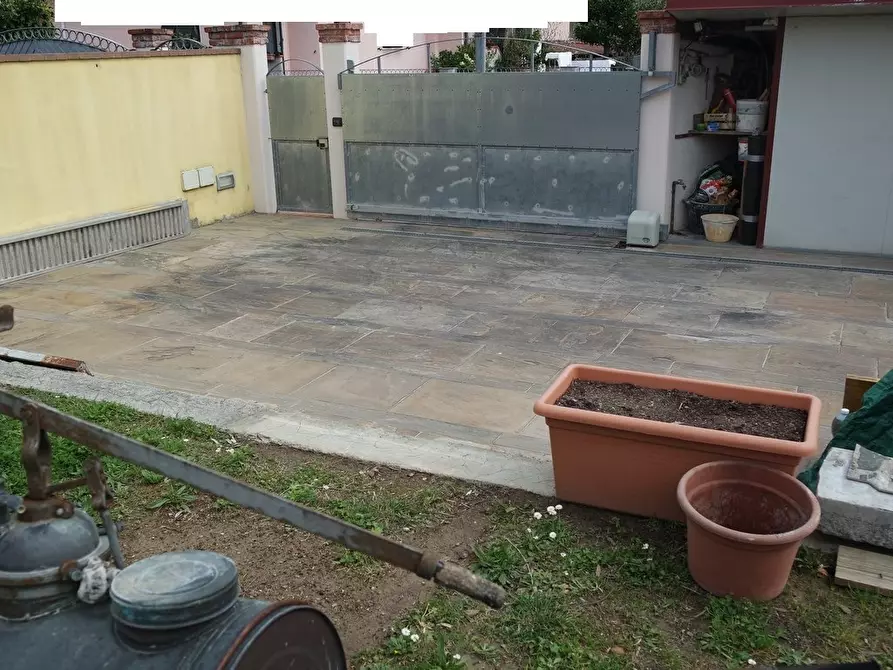 Immagine 52 di Casa semindipendente in vendita  a Ortonovo