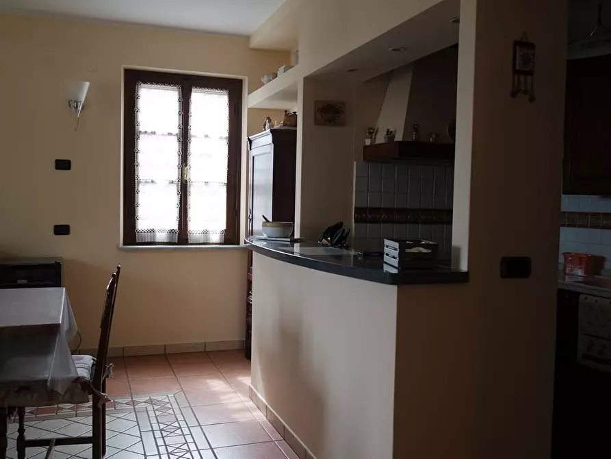 Immagine 5 di Casa semindipendente in vendita  a Ortonovo