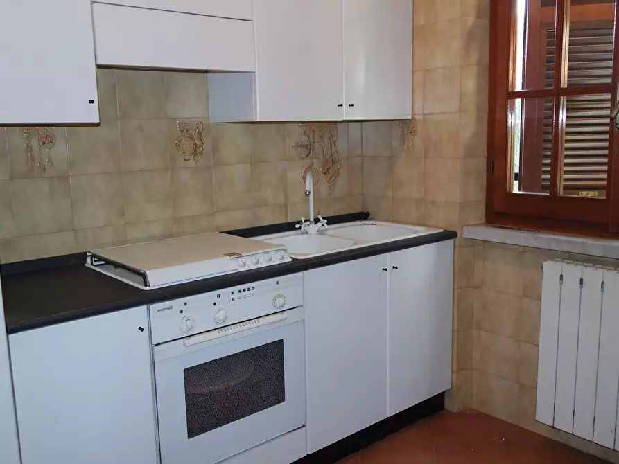 Immagine 6 di Casa indipendente in vendita  a Carrara