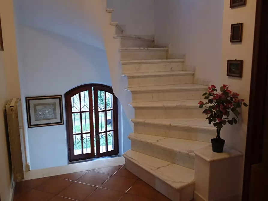 Immagine 16 di Casa indipendente in vendita  a Carrara