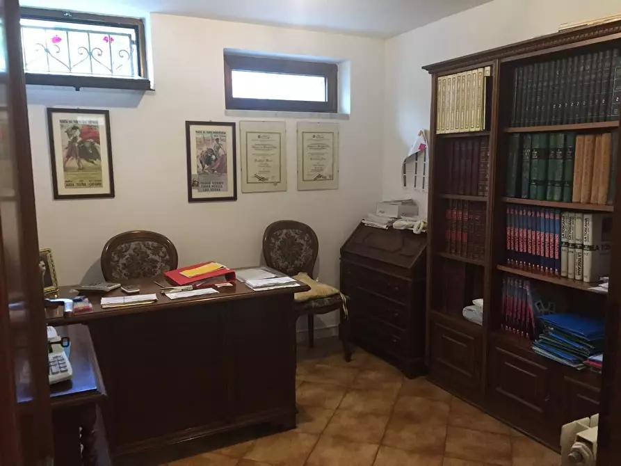 Immagine 38 di Casa indipendente in vendita  a Carrara