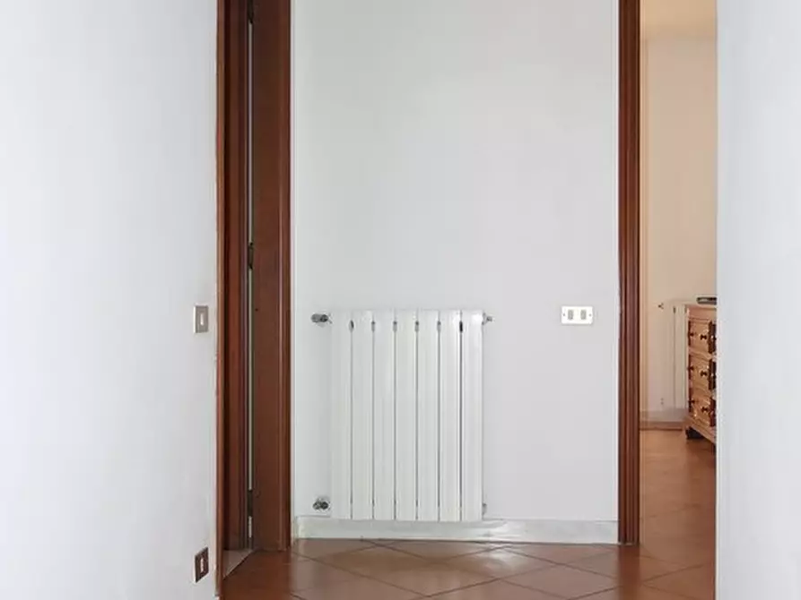 Immagine 21 di Casa indipendente in vendita  a Carrara