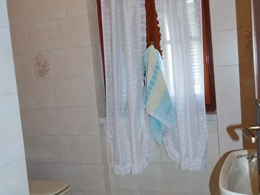 Immagine 19 di Casa indipendente in vendita  a Carrara