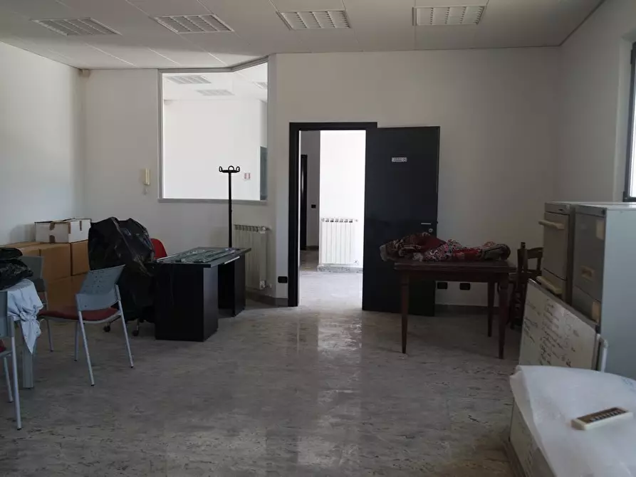 Immagine 7 di Capannone industriale in vendita  a Carrara