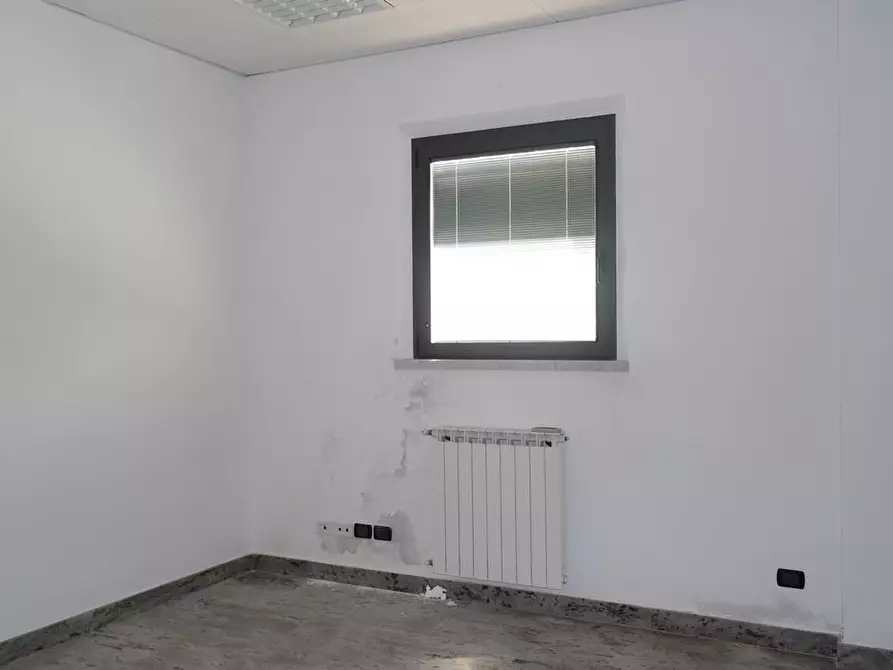 Immagine 19 di Capannone industriale in vendita  a Carrara