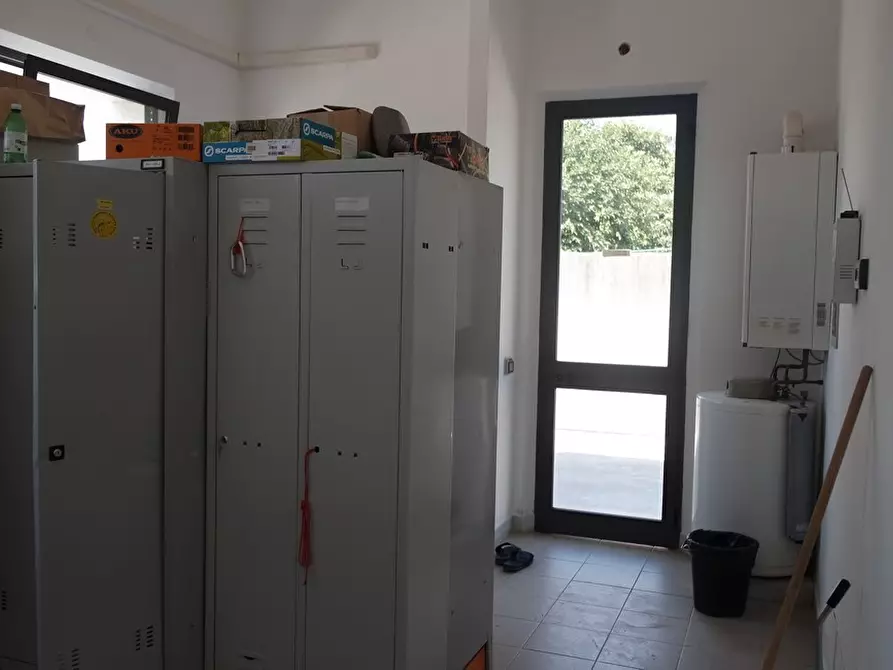 Immagine 11 di Capannone industriale in vendita  a Carrara