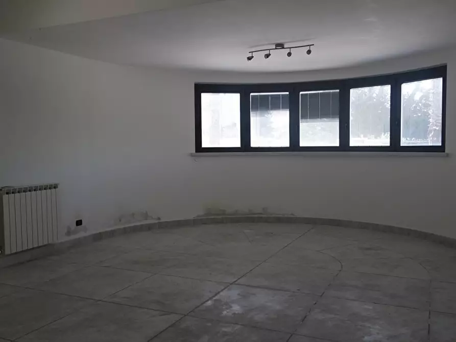 Immagine 17 di Capannone industriale in vendita  a Carrara