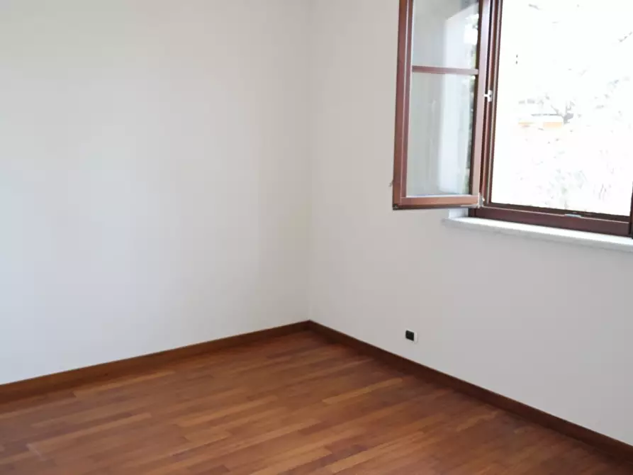 Immagine 24 di Casa semindipendente in vendita  a Carrara