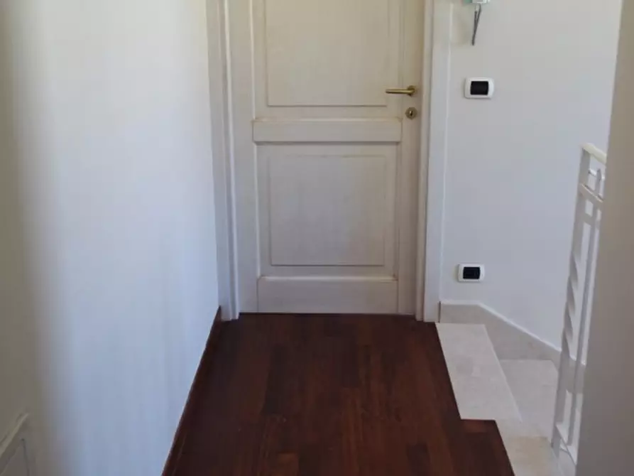 Immagine 22 di Casa semindipendente in vendita  a Carrara