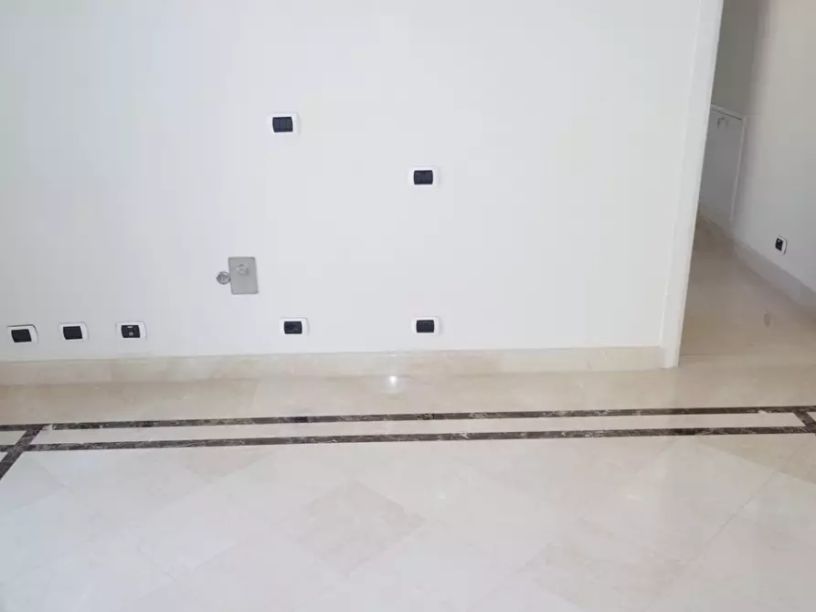 Immagine 10 di Casa semindipendente in vendita  a Carrara