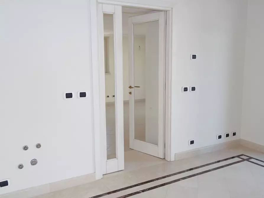 Immagine 9 di Casa semindipendente in vendita  a Carrara