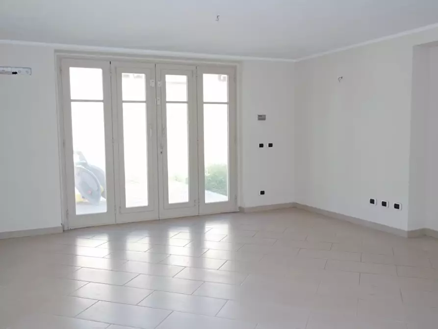 Immagine 14 di Casa semindipendente in vendita  a Carrara