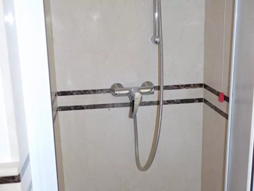 Immagine 8 di Casa semindipendente in vendita  a Carrara