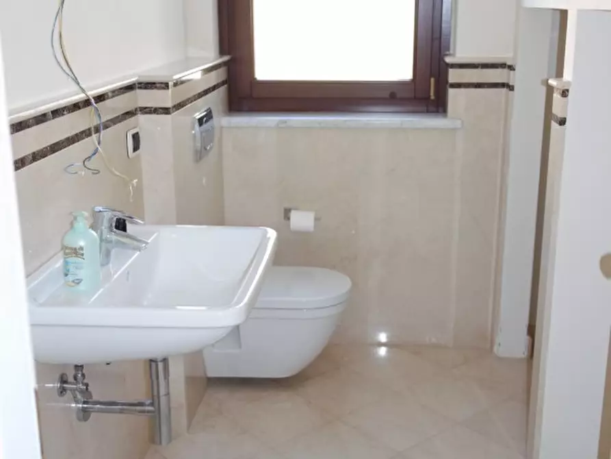 Immagine 6 di Casa semindipendente in vendita  a Carrara