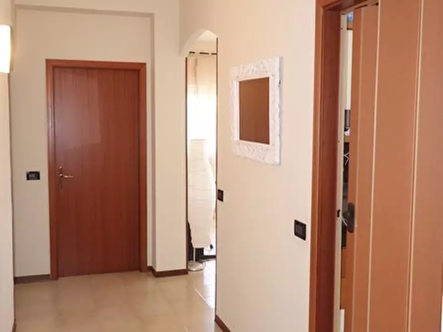 Immagine 10 di Appartamento in vendita  a Castelnuovo Magra