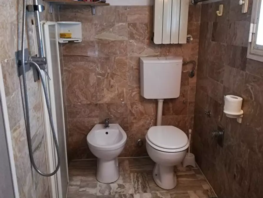 Immagine 27 di Casa indipendente in vendita  a Ortonovo