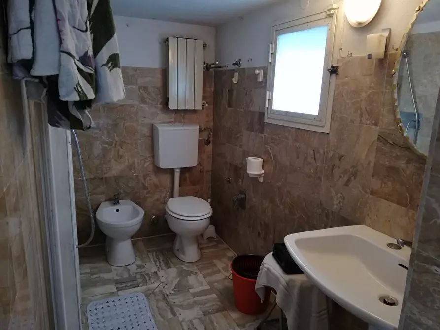 Immagine 25 di Casa indipendente in vendita  a Ortonovo