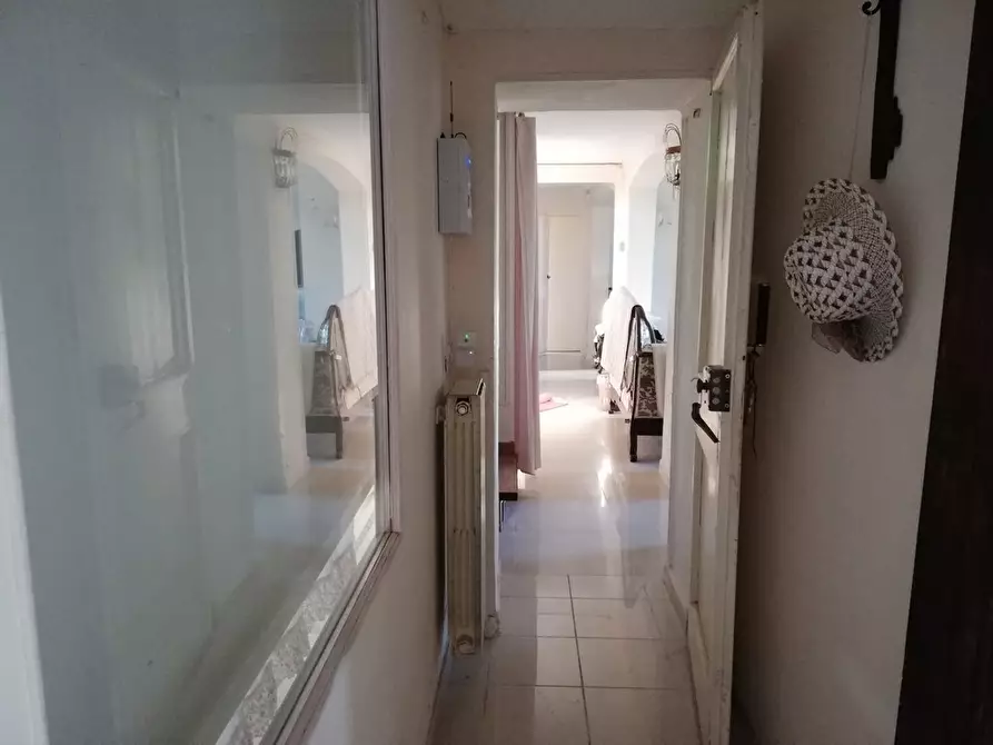 Immagine 15 di Casa indipendente in vendita  a Ortonovo