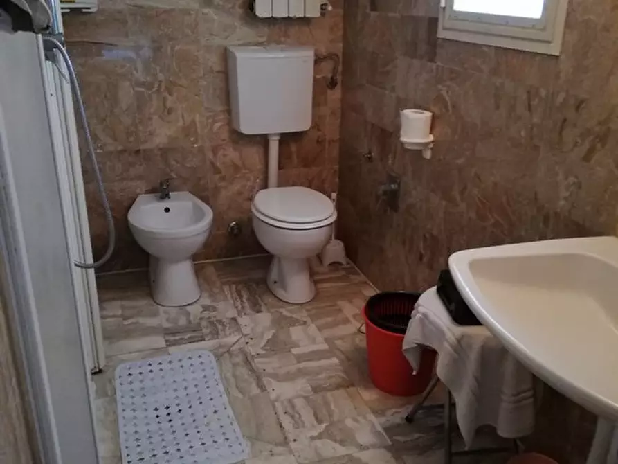 Immagine 26 di Casa indipendente in vendita  a Ortonovo