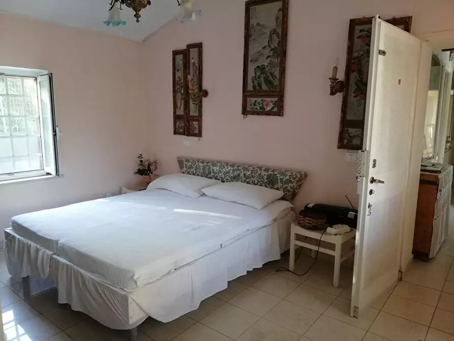 Immagine 20 di Casa indipendente in vendita  a Ortonovo