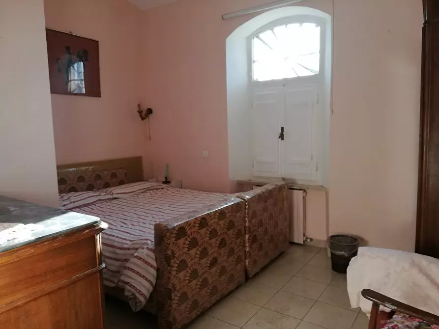 Immagine 17 di Casa indipendente in vendita  a Ortonovo