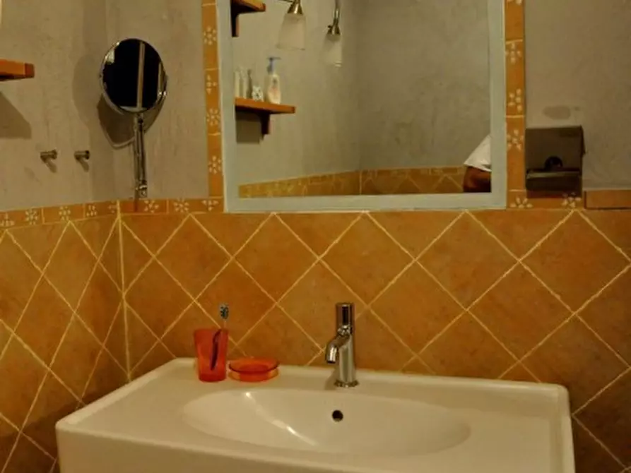 Immagine 11 di Terratetto in vendita  a Castelnuovo Magra