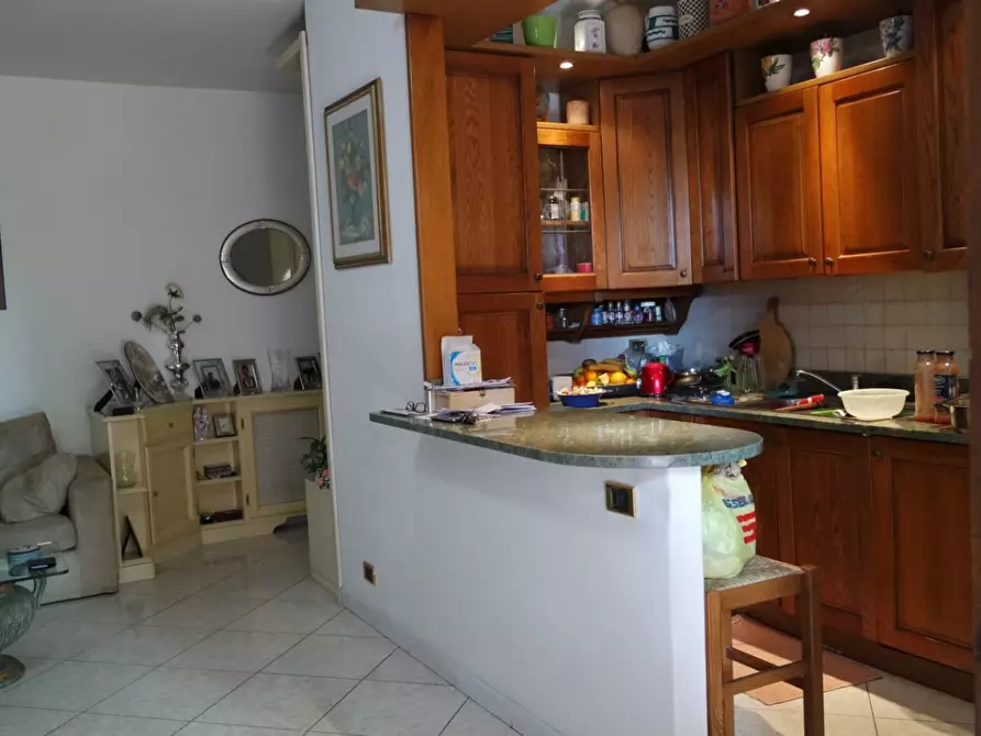 Immagine 9 di Appartamento in vendita  a Carrara