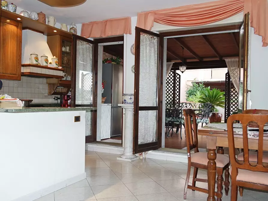 Immagine 15 di Appartamento in vendita  a Carrara