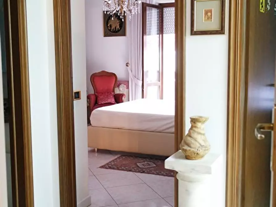 Immagine 31 di Appartamento in vendita  a Carrara