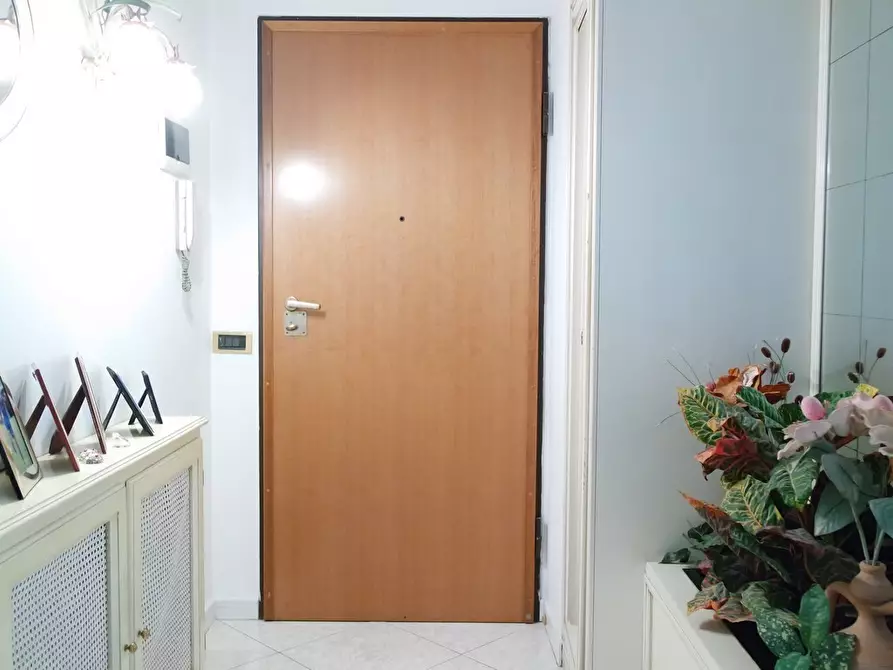 Immagine 14 di Appartamento in vendita  a Carrara