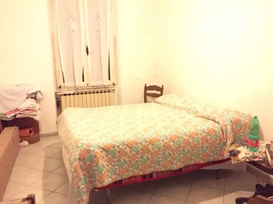 Immagine 11 di Casa semindipendente in vendita  a Castelnuovo Magra