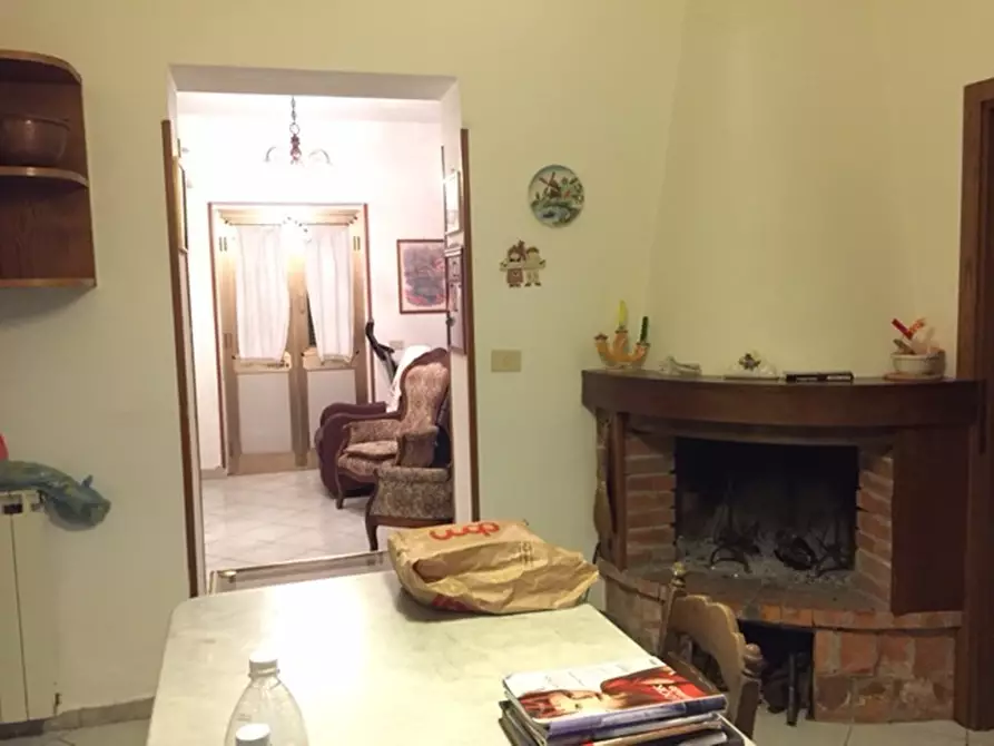 Immagine 10 di Casa semindipendente in vendita  a Castelnuovo Magra