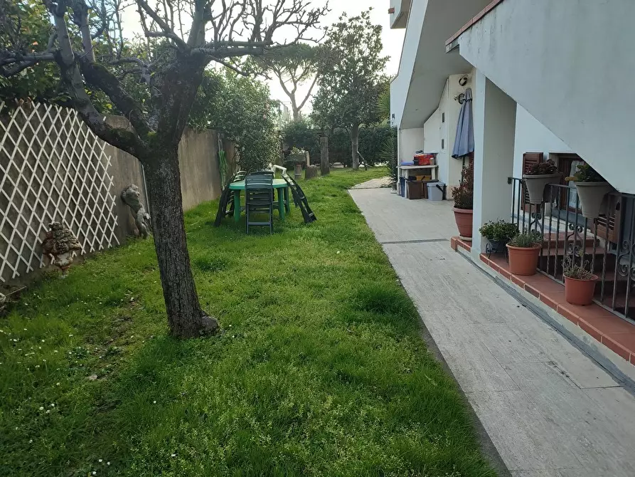 Immagine 28 di Casa semindipendente in vendita  a Carrara