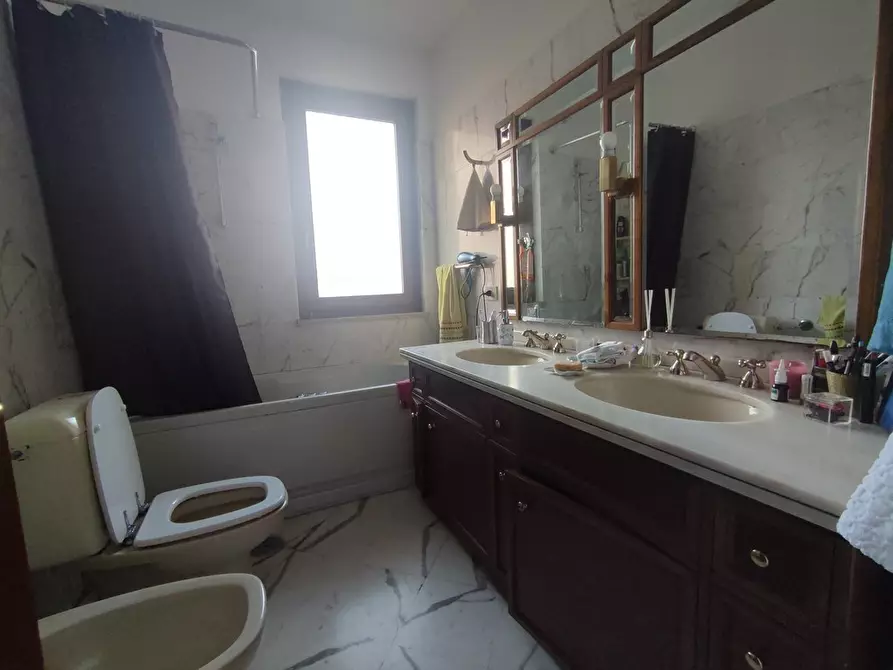 Immagine 27 di Casa semindipendente in vendita  a Carrara