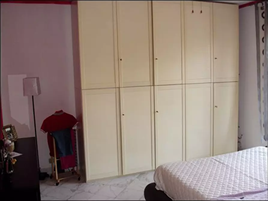 Immagine 9 di Casa semindipendente in vendita  a Carrara