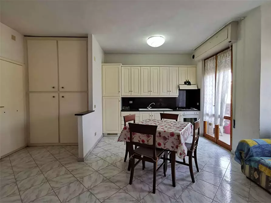 Immagine 4 di Appartamento in affitto  a San Vincenzo