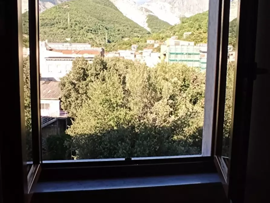 Immagine 7 di Appartamento in vendita  a Carrara