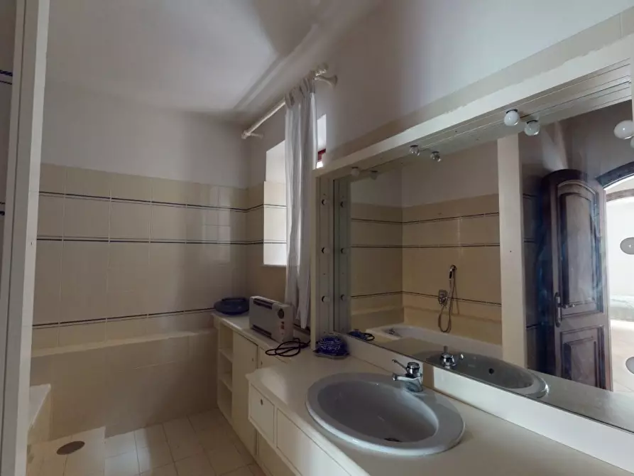 Immagine 7 di Casa semindipendente in vendita  a Carrara