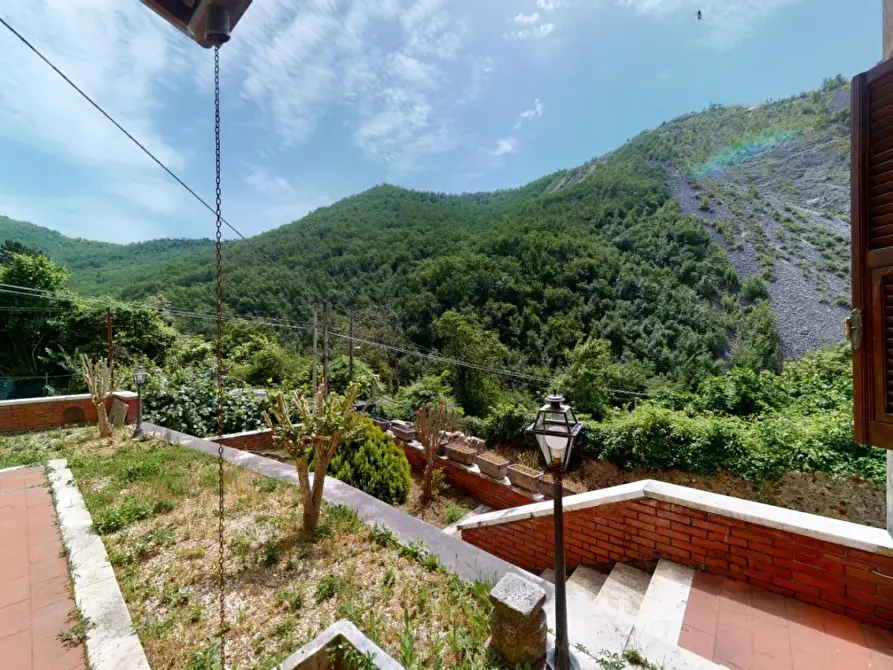 Immagine 18 di Casa semindipendente in vendita  a Carrara