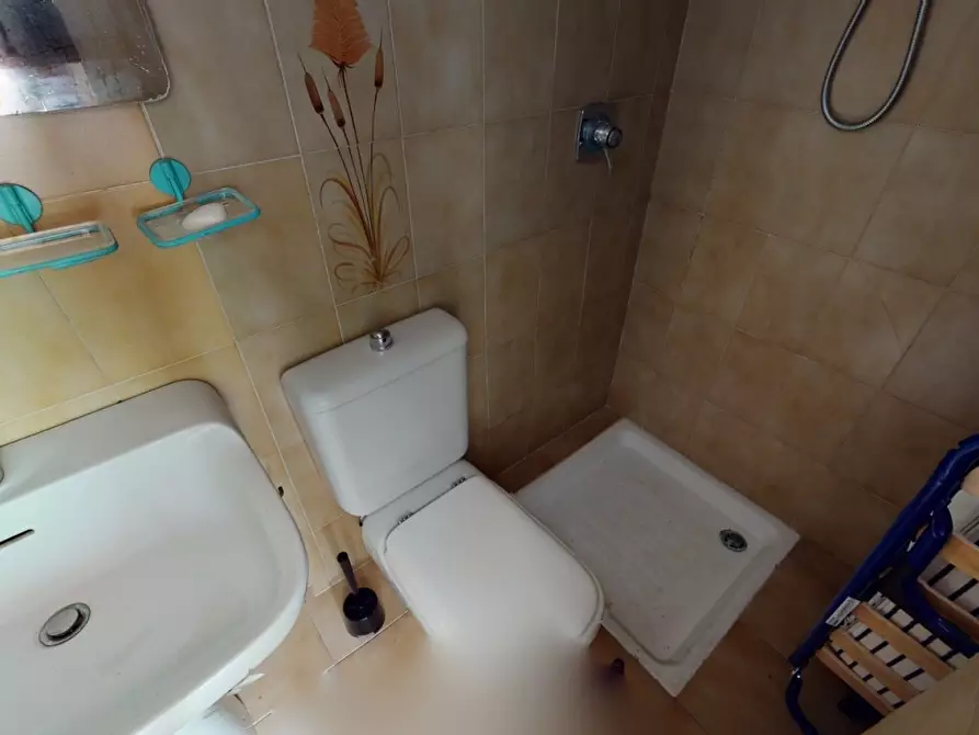 Immagine 10 di Casa semindipendente in vendita  a Carrara