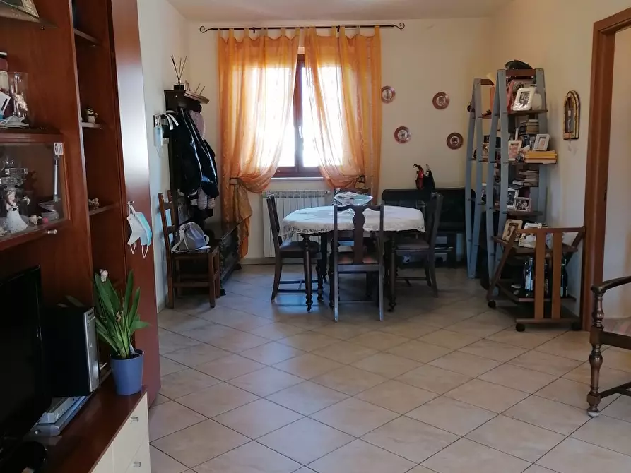 Immagine 9 di Casa semindipendente in vendita  a Carrara