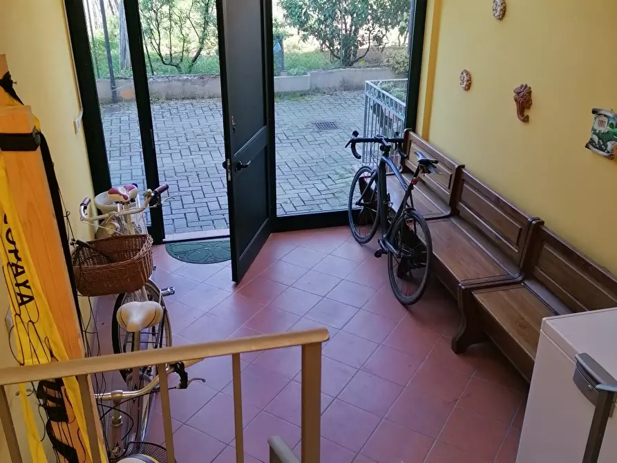 Immagine 4 di Casa semindipendente in vendita  a Carrara