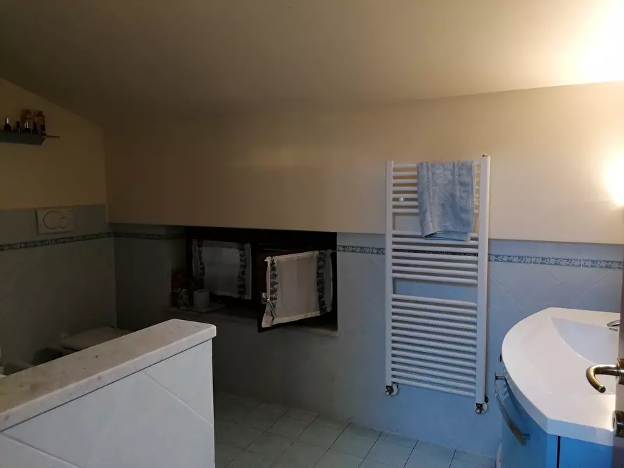 Immagine 17 di Casa semindipendente in vendita  a Carrara