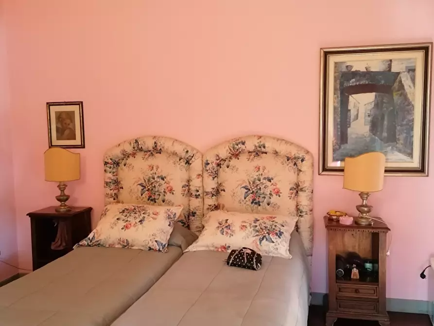 Immagine 27 di Casa indipendente in vendita  a Carrara