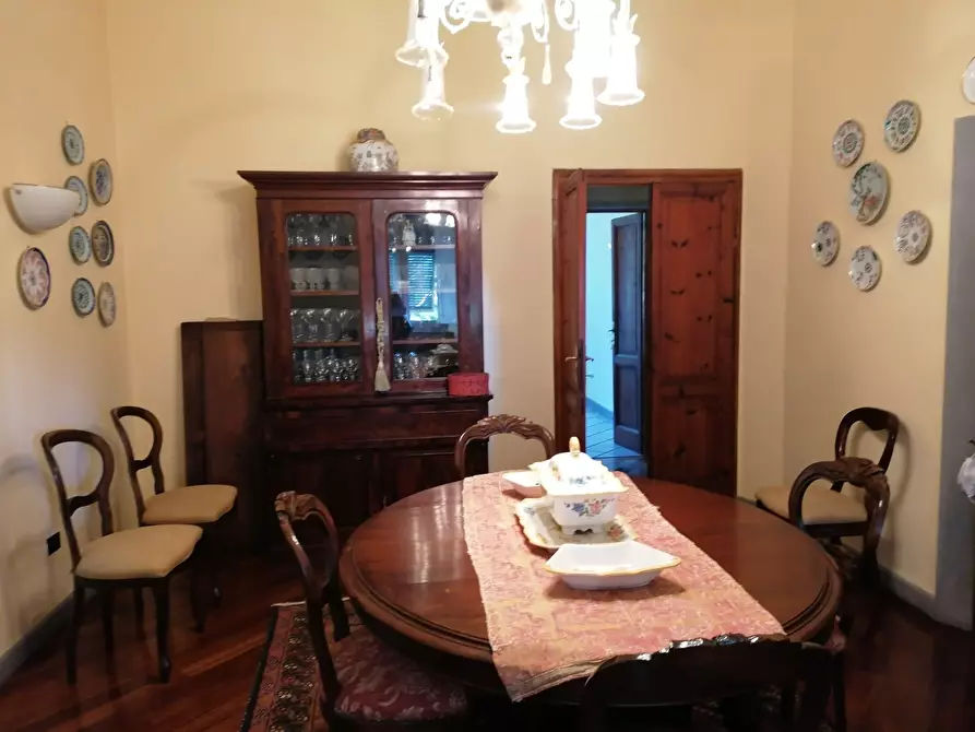 Immagine 11 di Casa indipendente in vendita  a Carrara