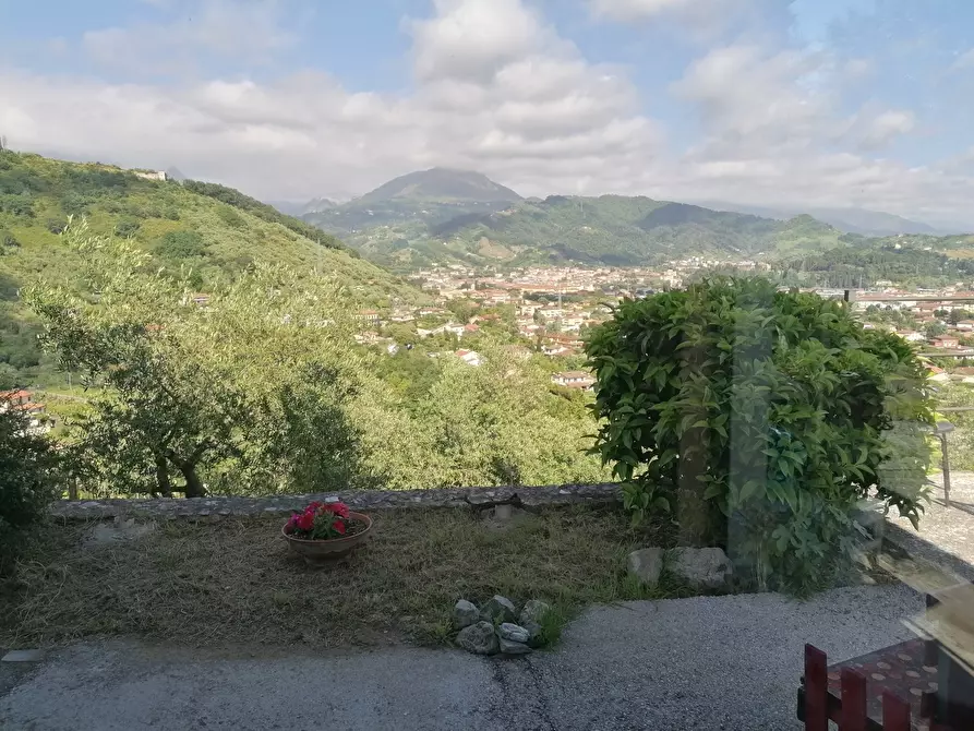 Immagine 4 di Casa indipendente in vendita  a Carrara