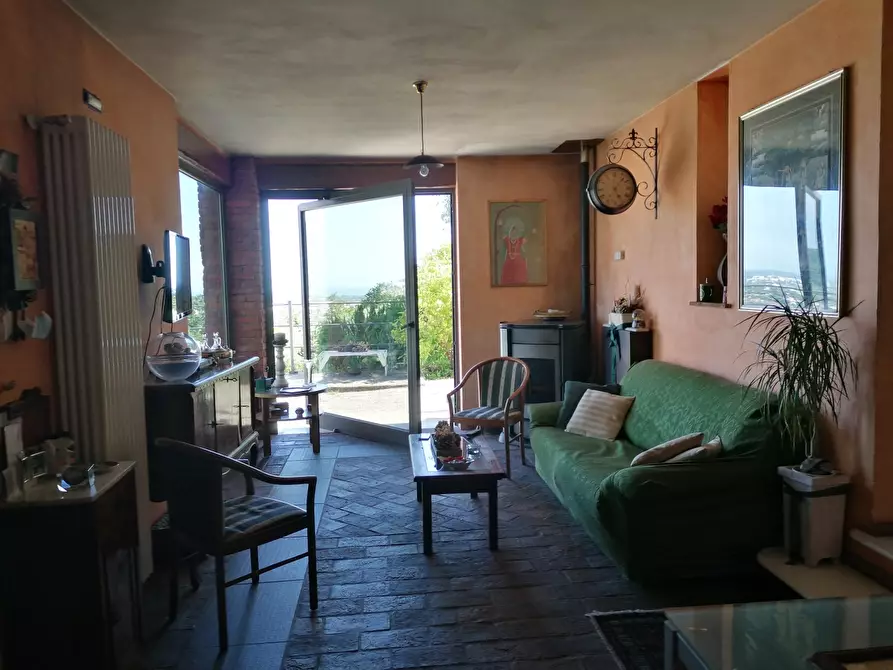 Immagine 11 di Casa indipendente in vendita  a Carrara